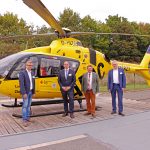 40 Jahre ADAC Luftrettung und BRK Leitstelle in Bayreuth: (von links) Markus Ruckdeschel (BRK Kreisgeschäftsführer Bayreuth) , Frédéric Bruder (Geschäftsführer ADAC Luftrettung, Staatssekretär Gerhard Eck aus dem bayerischen Innenministerium und Thomas Ebersberger (Oberbürgermeister der Stadt Bayreuth)